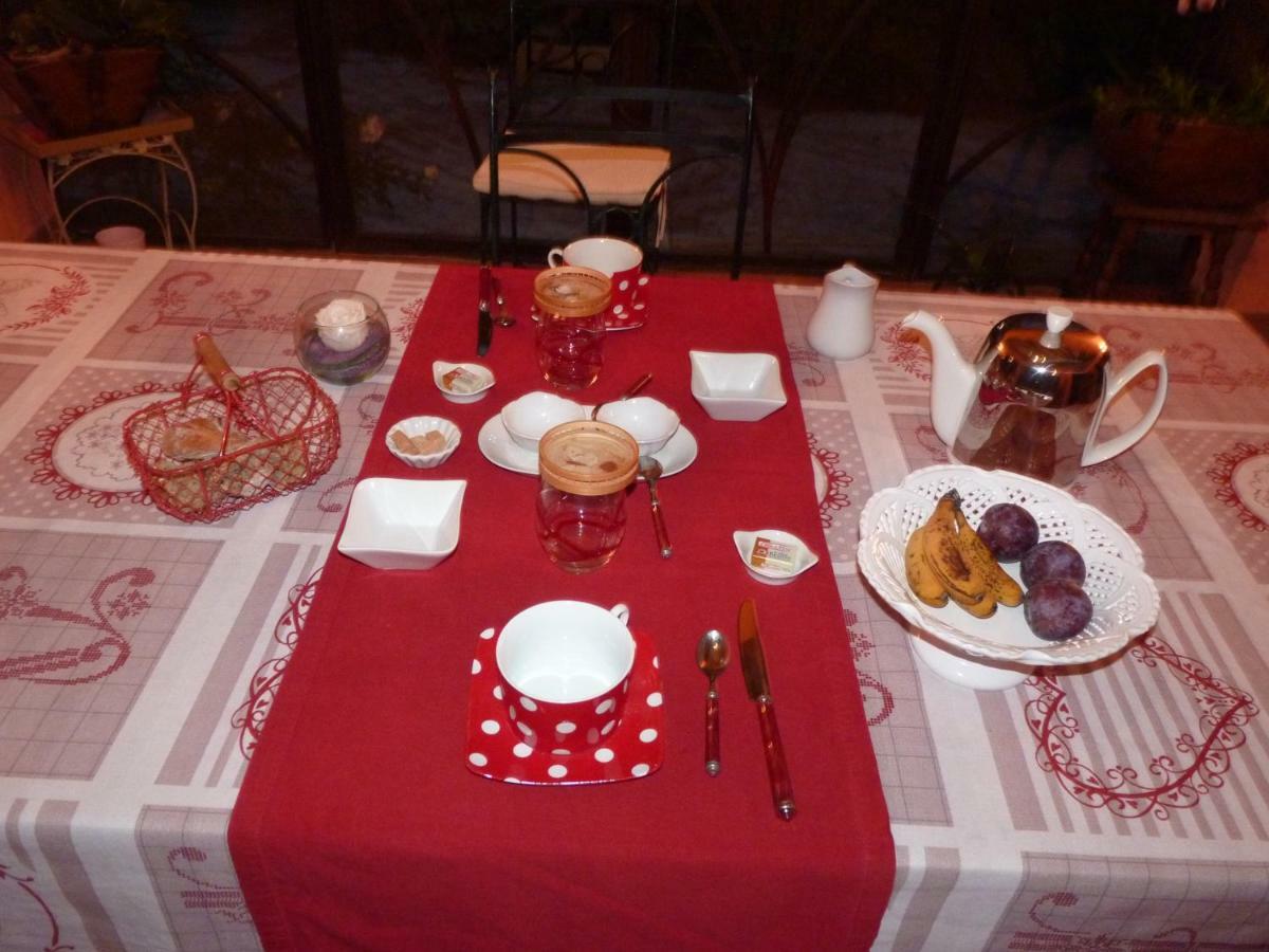 Bed and Breakfast Mas Des Oliviers Saint-Marc-Jaumegarde Zewnętrze zdjęcie